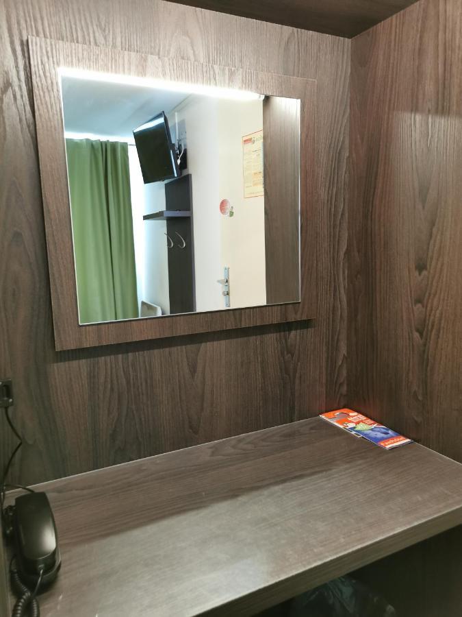 Fasthotel Paris Ouest Bouafle 外观 照片